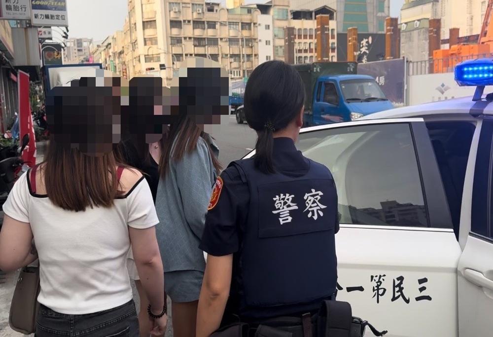 38E傲人身材攬客　「恐怖會計主任」剝削應召女