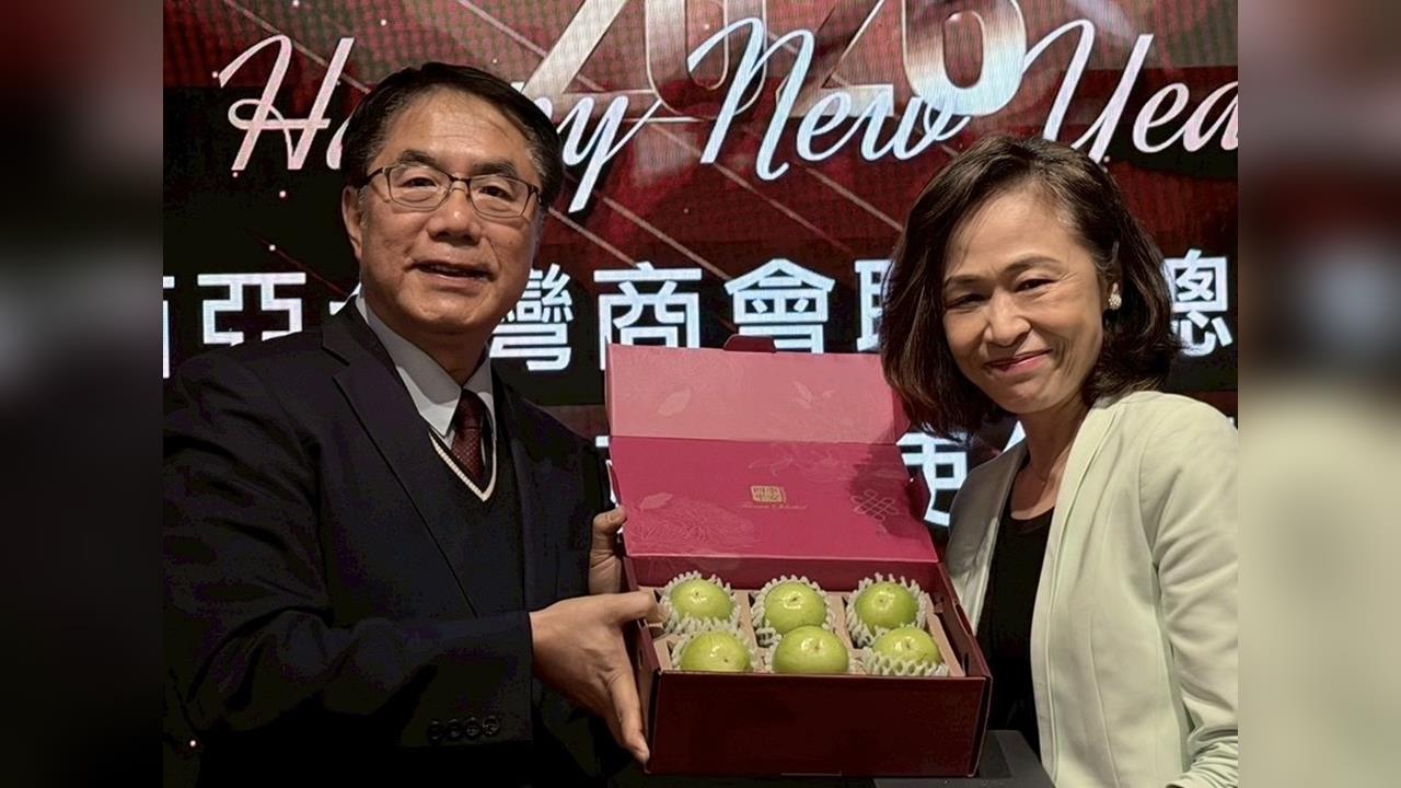 黃偉哲赴馬來西亞出席台商聚會 推廣台南農產品