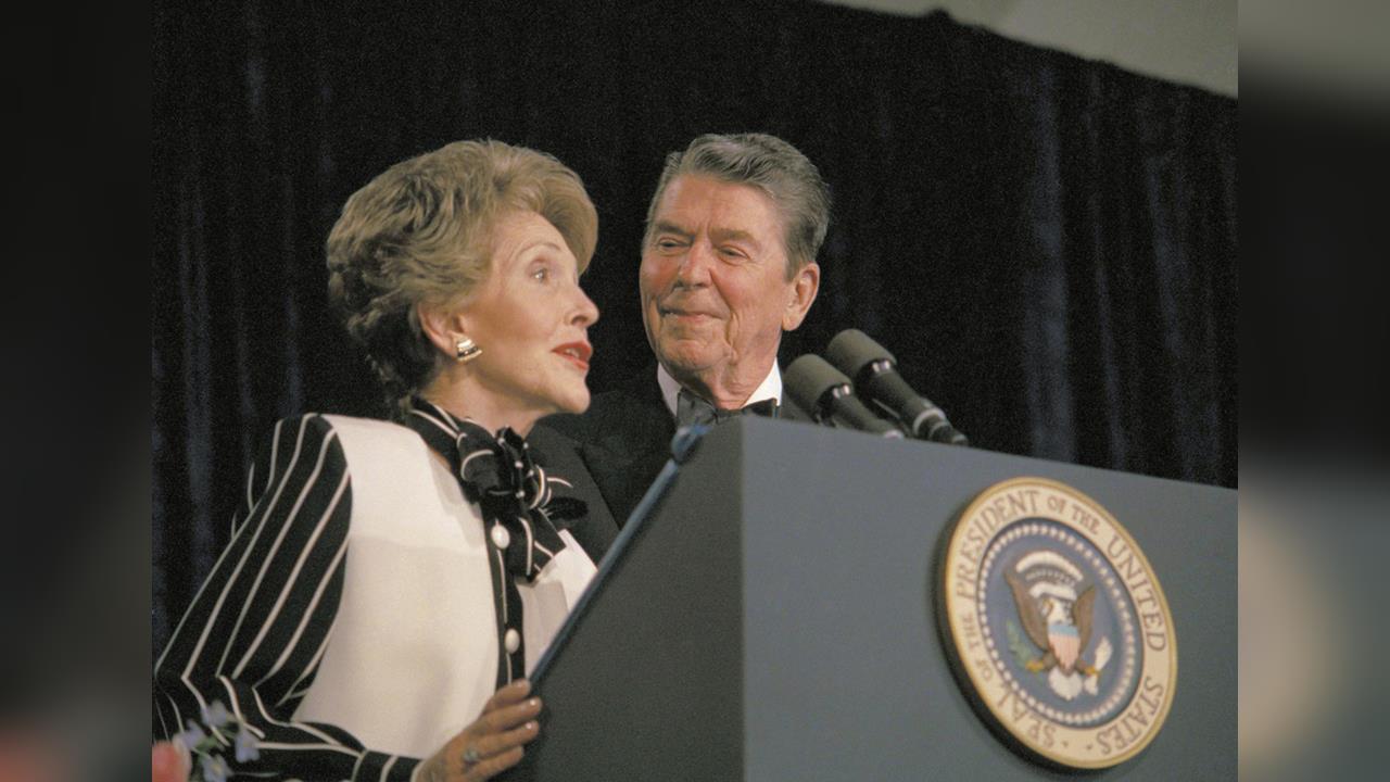 快新聞／川普出席白宮記者晚宴傳槍響！45年前雷根也在同飯店遇刺險喪命