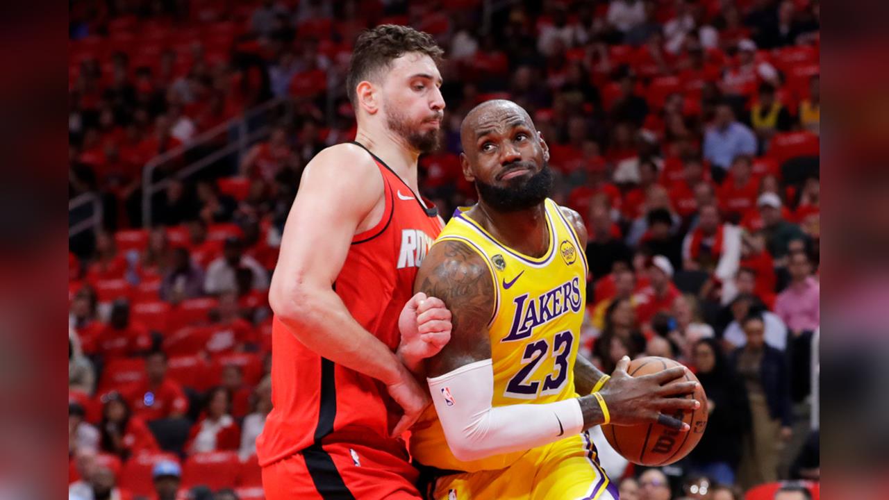 NBA(影)／詹皇魅力席捲全美！開幕戰對決「衛冕軍」尼克門票最便宜6萬才能進場