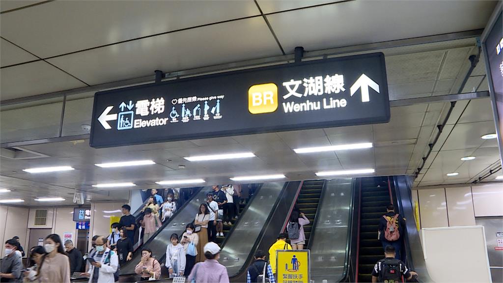 日本也有電扶梯潛規則！達人曝「3年近3900人受傷」恐怖數據一次看