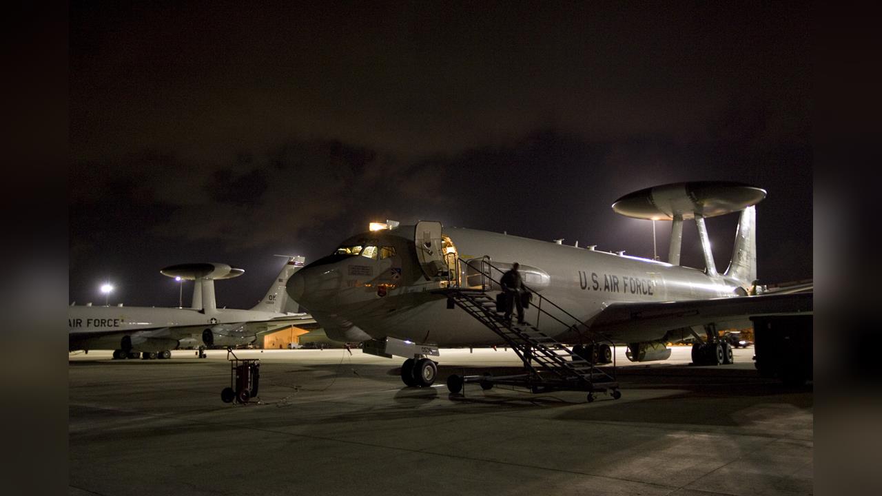 快新聞／伊朗襲擊沙烏地空軍基地！美E-3預警機受損　陸戰隊3500人抵中東