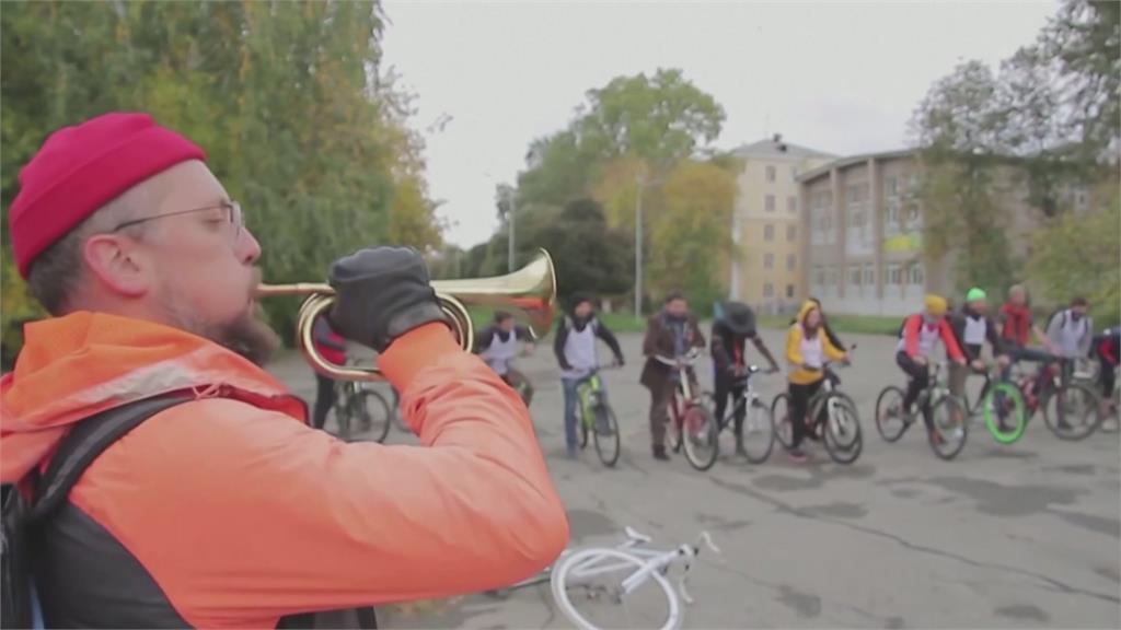 單車運動結合酒吧文化 冠軍得主「喝得快」勝出