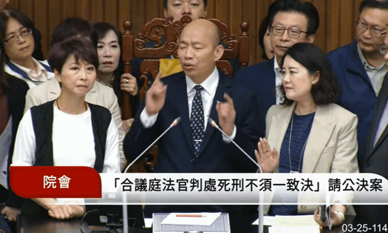 快新聞／大港開唱別扯政治？酸小草「記憶比草履蟲還短」　周軒：有位前市長把它廢了