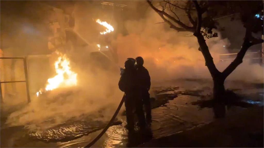 嘉義化工廠大火燒整夜畫面曝　女員工前夫縱火遭逮