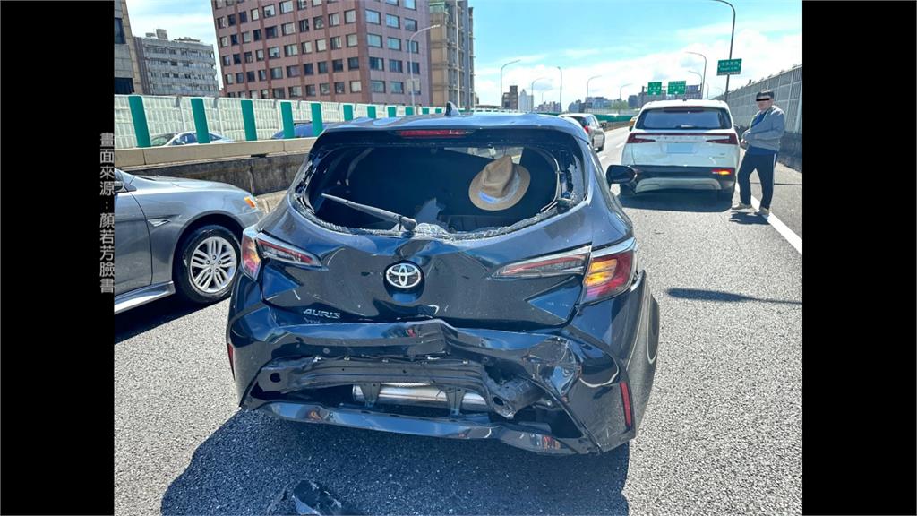 議員顏若芳遭「遊覽車追撞」 車尾全毀、擋風玻璃碎光