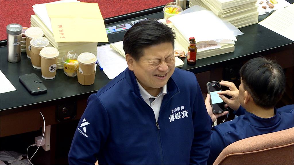 傅崐萁選前助小雞購買上萬組小物?鍾小平:沒跟我收錢