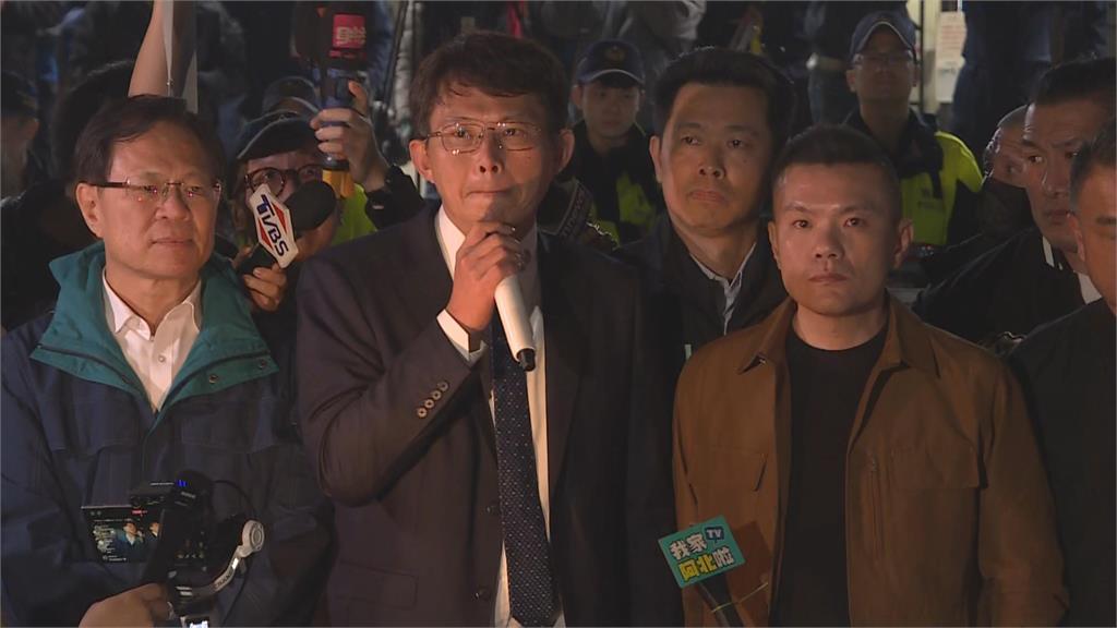 快新聞／柯文哲拿不出3千萬　黃國昌：等銀行開門「籌錢把阿北帶出來」