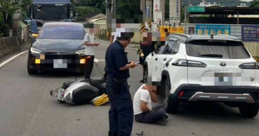 彰化男騎士貪快鑽車縫猛撞2車　未戴安全帽倒地送醫險象環生