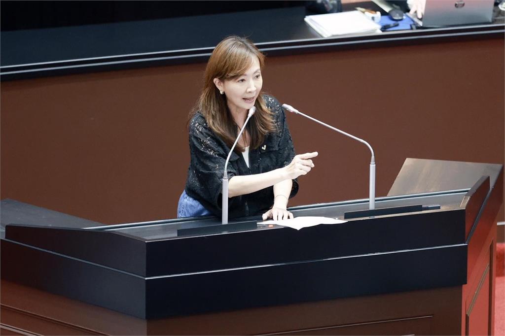 免費營養午餐淪軍備競賽 郭昱晴憂品質降出現「裹粉肉塊」