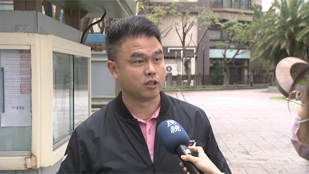 醫院門口哭泣！女機師求路人"幫送雞湯"給母親