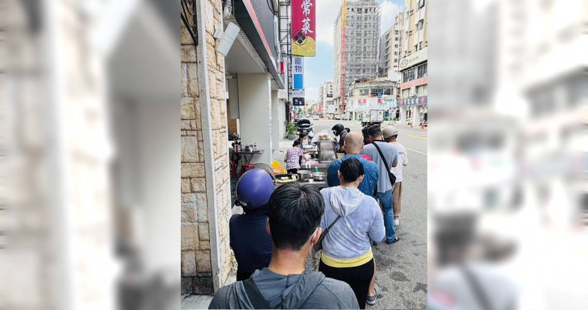 是有多好吃?通緝犯排「古早味蛋餅」時落網求警買完再走 攤位遭民眾「排爆朝聖」