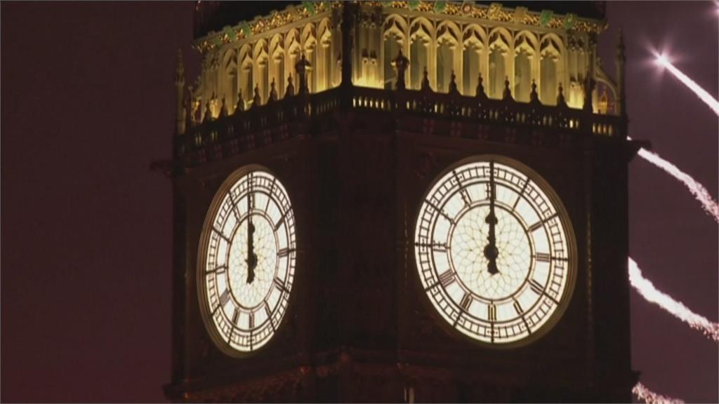 大笨鐘聲敲響迎2025　英國倫敦煙火秀登場