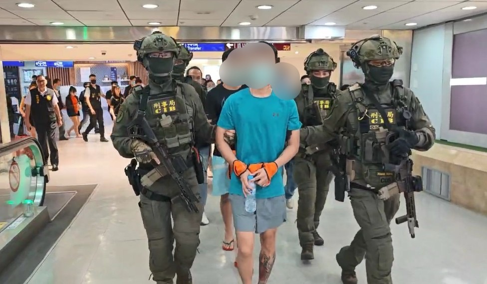 快新聞／103名台灣人在印尼涉詐被捕　刑事局押解11人晚間抵台