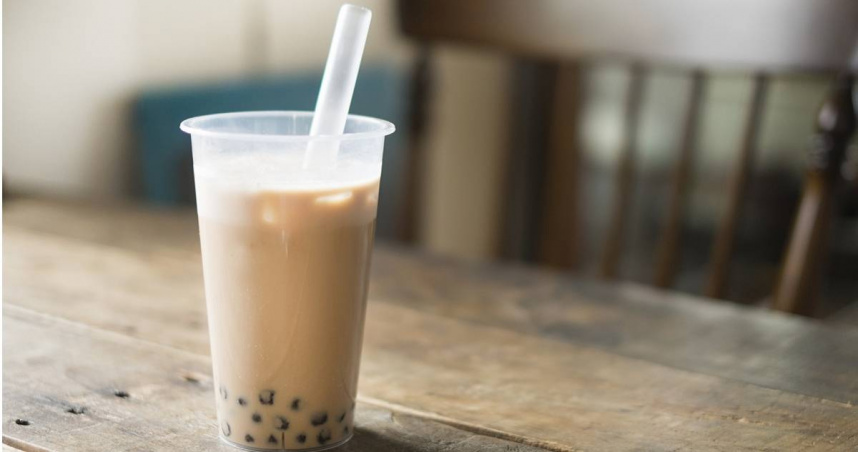 手搖飲喝出穿戴甲片!店員謊稱「女客人掉的」又假冒老闆致歉 他氣炸:全是騙子