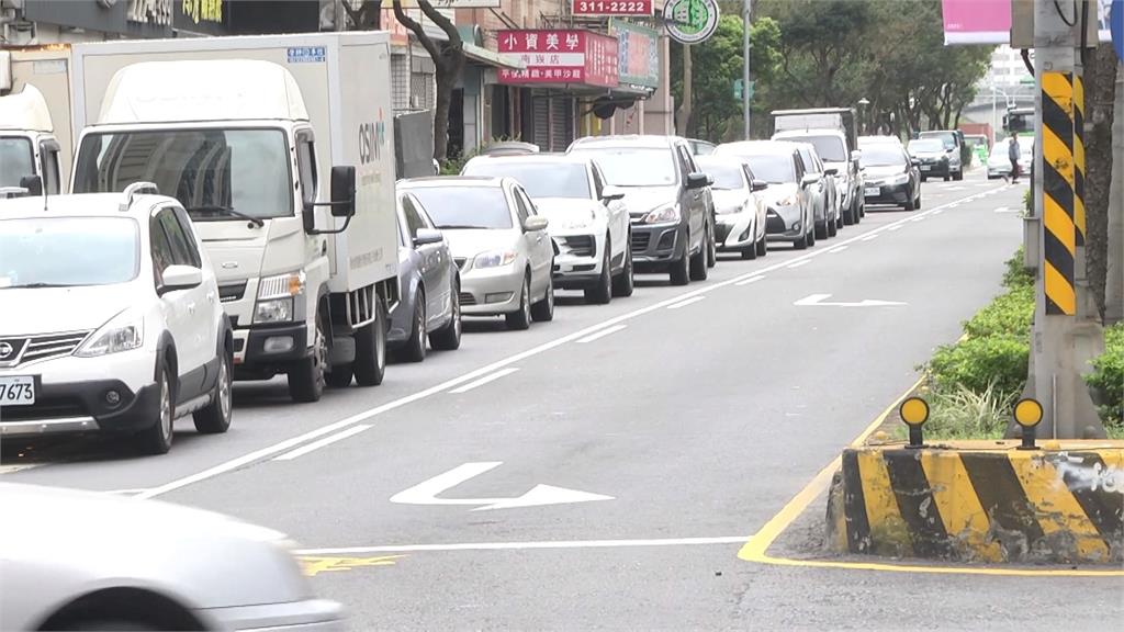 蘆竹中正、忠孝路口屢見違規　1天開600張罰單惹怨