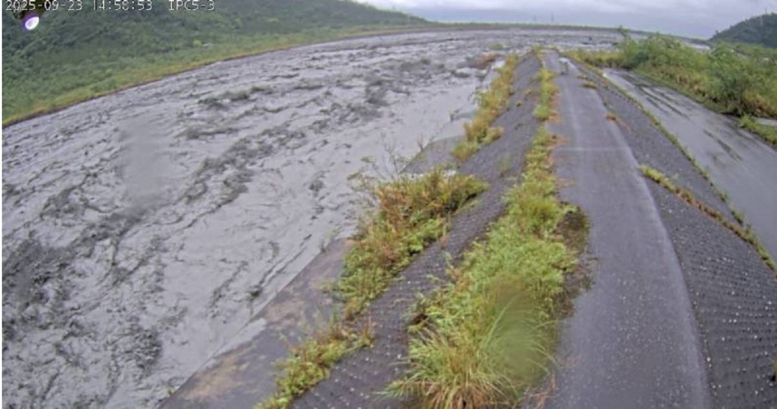 為何不先抽水炸掉堰塞湖？　內行嘆：災情將更嚴重