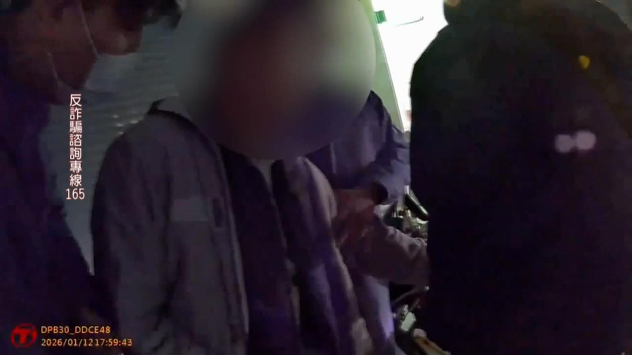 車手也高齡化？　「竹北最老車手」拄拐逃逸　因腳麻跑不動當場被逮