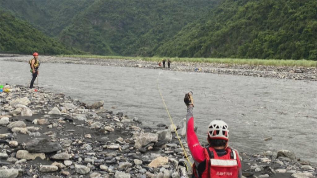 高雄茂林至情谷溪水暴漲　三遊客溯溪受困驚險獲救