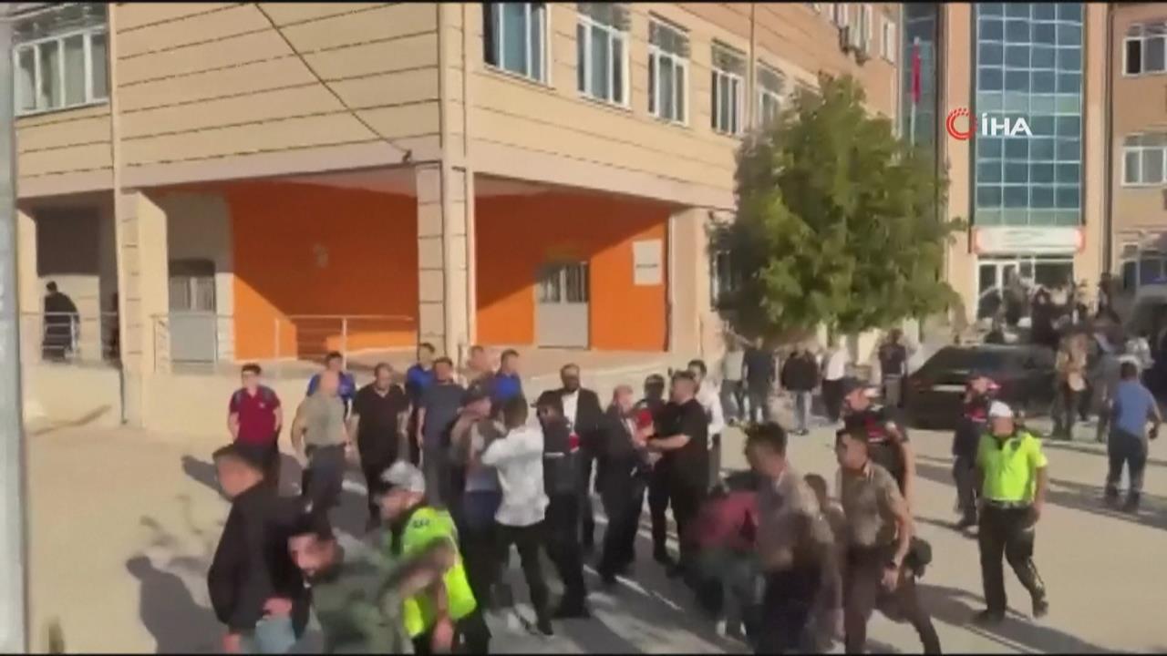 槍聲響!土耳其校園槍擊至少11傷 加拿大猶太會堂外警衛遭襲