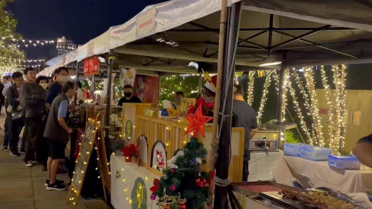 獨家／高雄聖誕市集突停電！攤商「摸黑做生意」　都發局：疑插座接觸不良