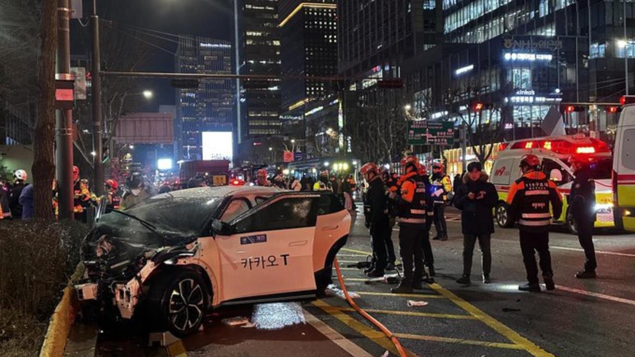 首爾計程車致命車禍釀1死13傷 7旬司機驗出嗎啡