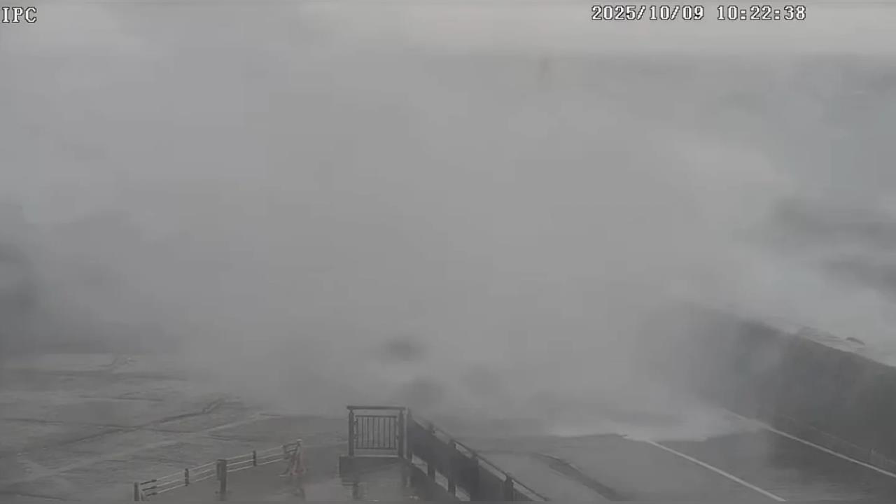 強颱「哈隆」將直撲伊豆群島 狂風豪雨!八丈島雨量創當地觀測新高