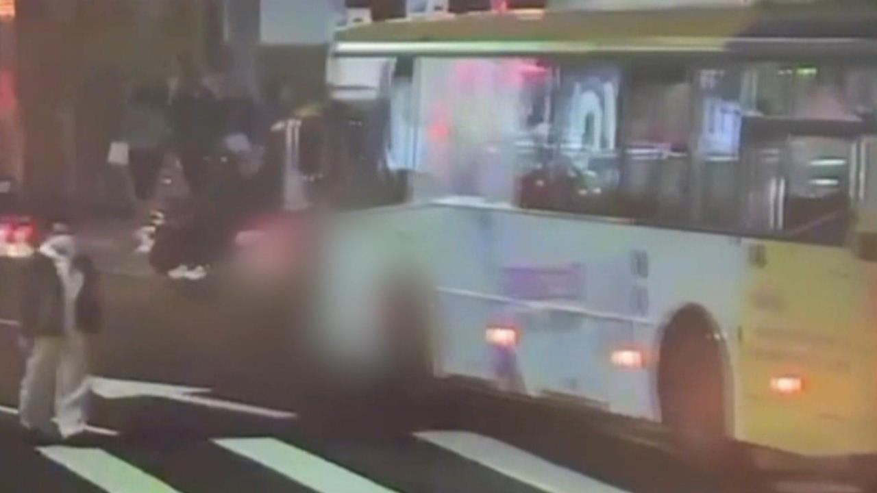 搶快沒注意？斑馬線停等仍釀悲　公車起步撞死騎腳踏車婦人