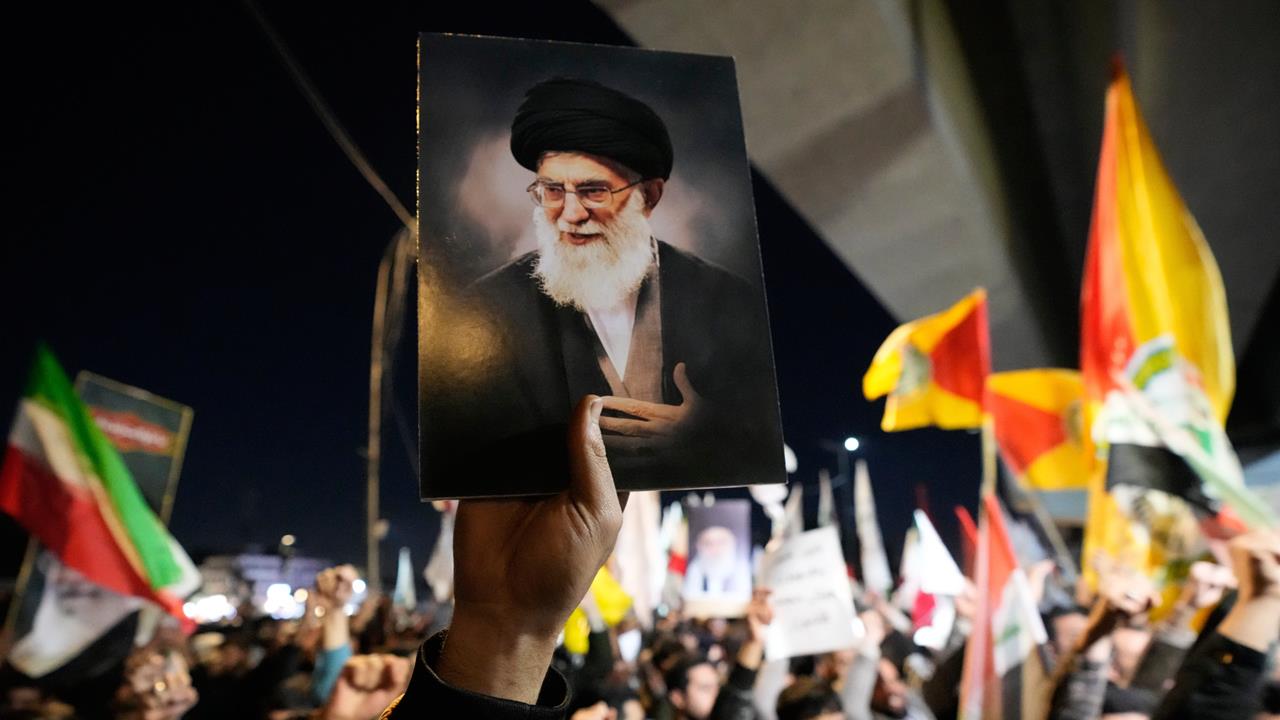 伊朗「無人機炸機場」!開嗆杜拜高塔「像一根將點燃的大火柴」:幫飯店降價