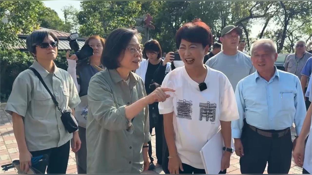 快新聞／蔡英文登山點名他「為何沒來？」黃偉哲急送禮致歉遭追問：還有嗎