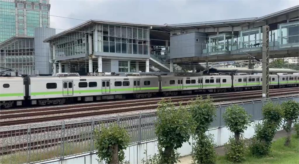 快新聞／台鐵傳意外！男子闖軌道遭2173區間車撞死　部分列車延誤