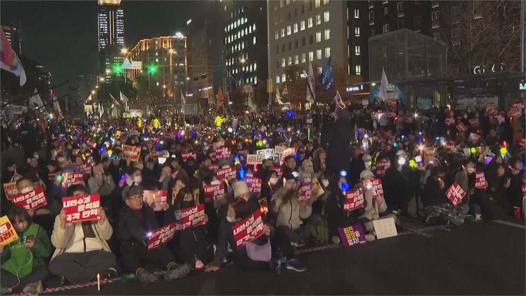 尹錫悅彈劾案未過關　南韓民眾冒0度低溫示威