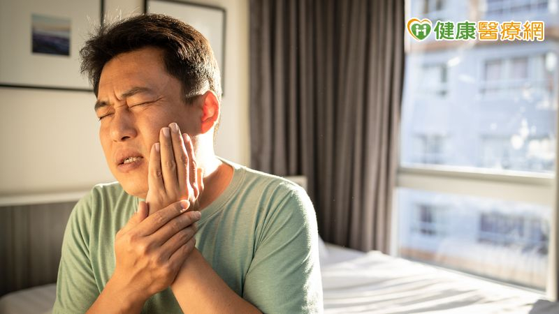 運動表現受限？醫師提醒：磨牙可能導致慢性疼痛與顳顎關節症候群！