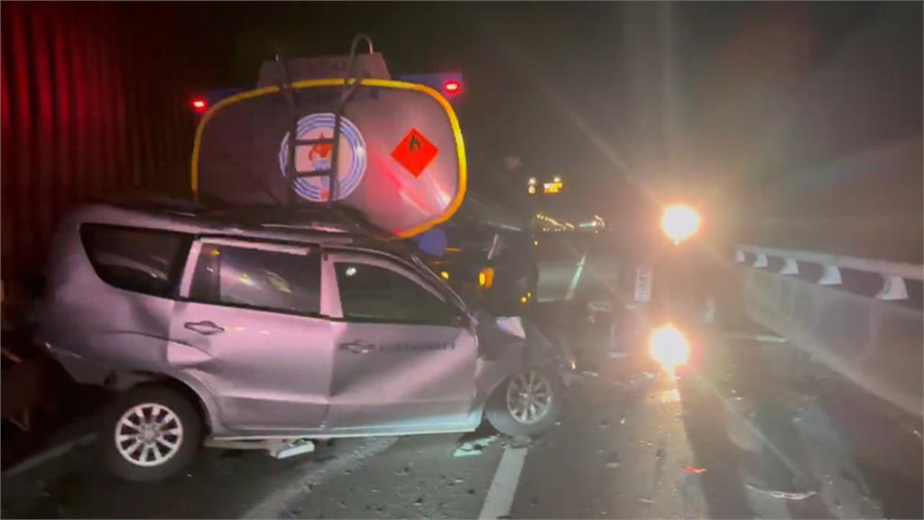 國3重大車禍！　油車.聯結車.4小客車撞一團　3人無生命跡象