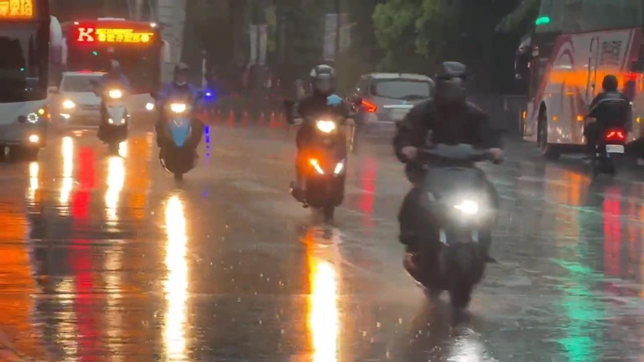 梅雨鋒面!下半天中南部防大雨 颱風「薔蜜」估下週一離台最近