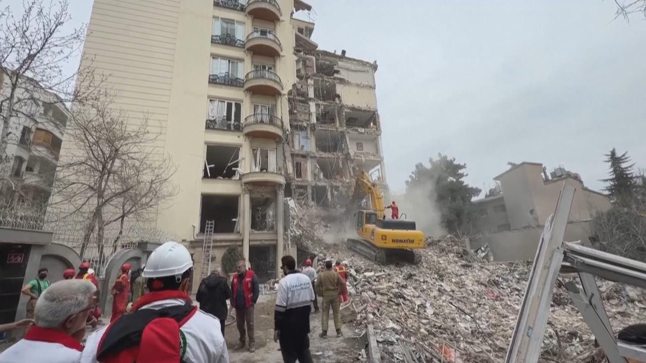 中東戰火！建築、油田遭轟炸起火　污染恐持續數十年