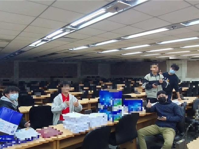 藍營「全村最後希望」破滅！新北罷團宣布達標但不送件　李坤城質疑這天氣「穿長袖」造冊合理嗎？