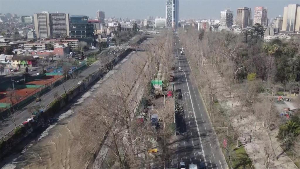 智利路樹壓垮電桿首都一週無電可用　當局利用衛星監測路樹防患未然