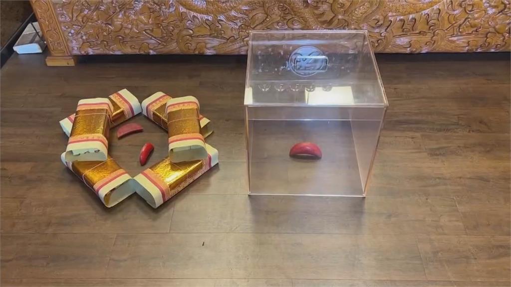 神明有事要交代？　高雄前金廟宇一週內２立筊　信眾直呼好兆頭
