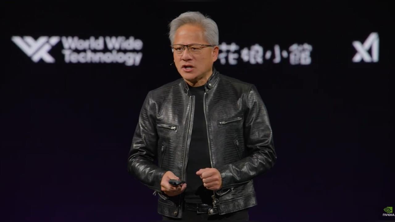 黃仁勳超狂背板藏「5家口袋美食」這些醫院、大學也入列!網笑歪:供應他本人