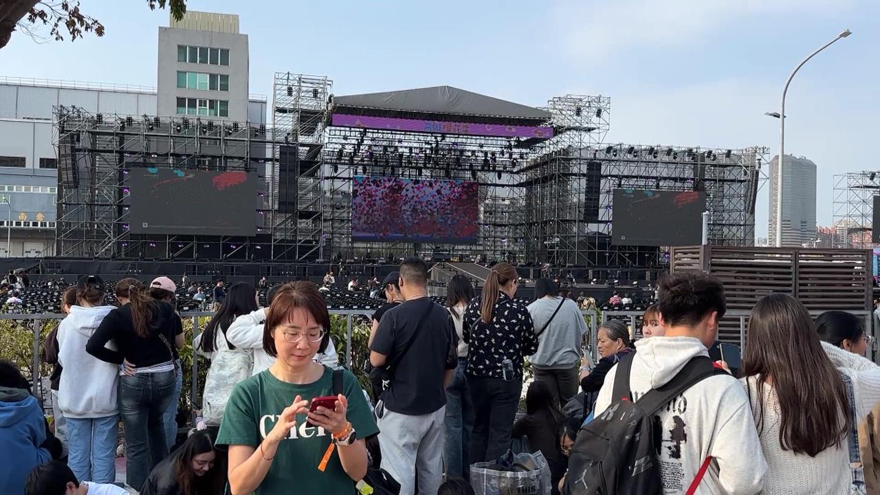 櫻花季音樂節雙舞台 民眾怨:很吵 不知道該聽哪一邊