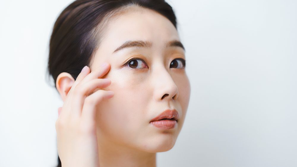雙眼皮怎麼變得不明顯？醫師解釋從眉眼結構了解可能的原因