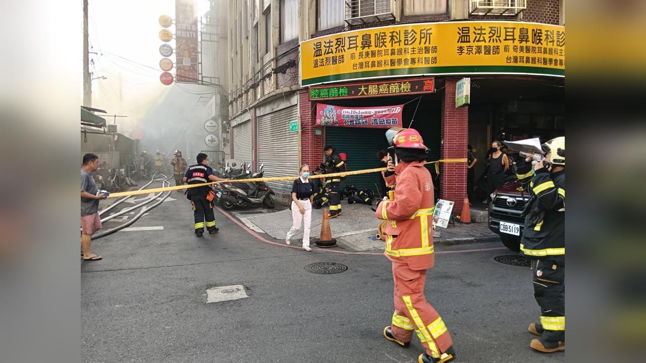 快新聞/最新!新北泰山鐵皮倉庫失火 4人吸入濃煙預防性送醫