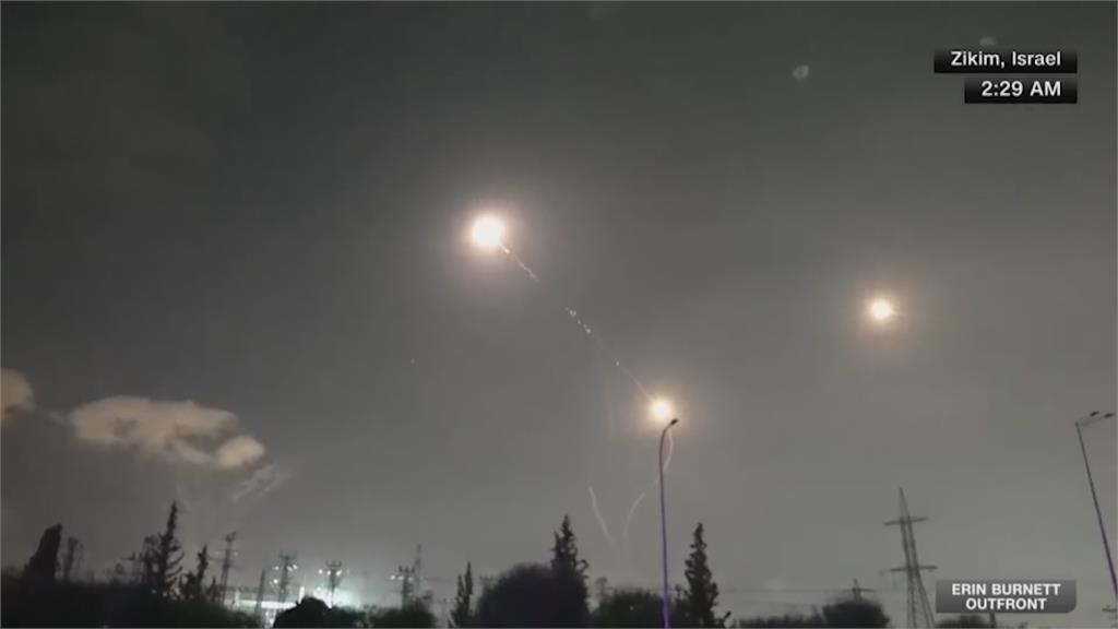 哈瑪斯組織突襲狂射逾5千枚火箭　以色列祭金鐘罩「鐵穹」防空系統攔截