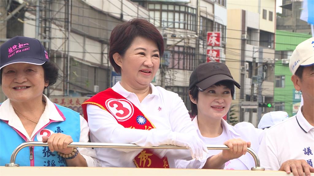 盧秀燕山城豐原掃街 妹妹盧秀芳合體力挺