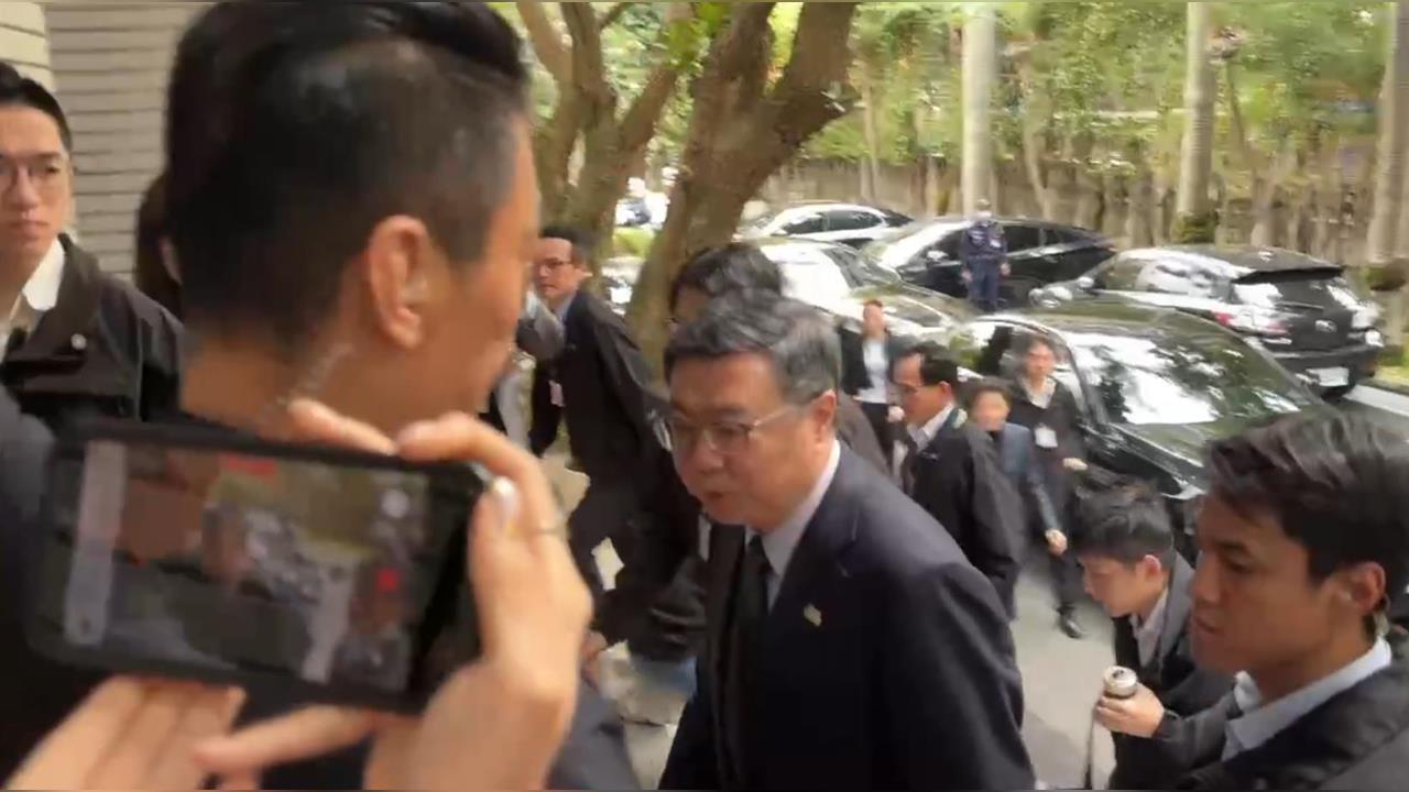 快新聞／真的夠嗎？國民黨提「3800億+N」軍購版本　卓榮泰提政院版回擊了