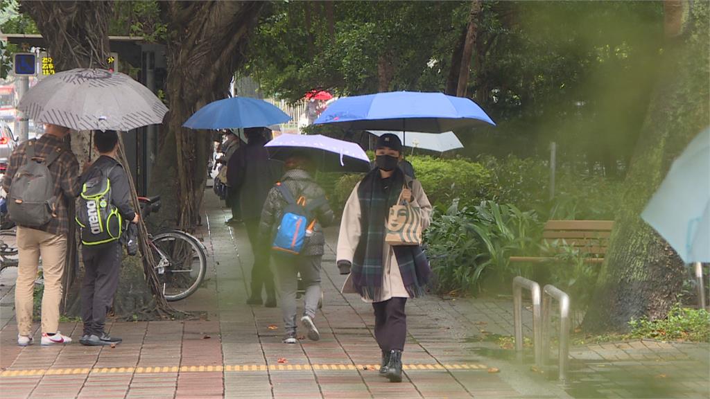 快新聞／東北季風持續發威！　雨彈夜襲4縣市