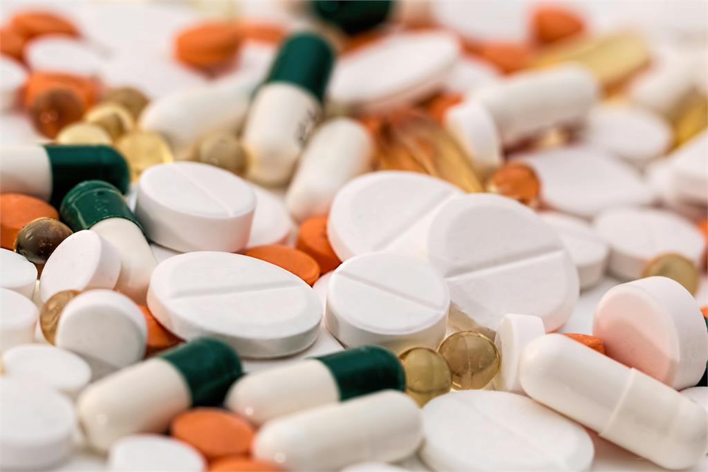 健護產業煩事不斷　藥價政策不確定性增　專家指需保守看待