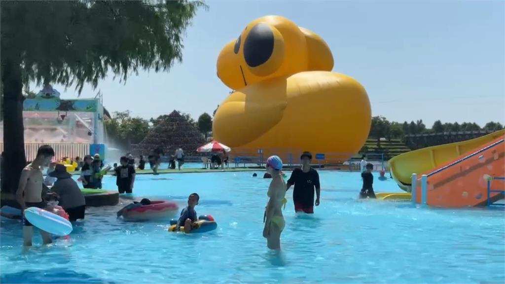 嚇壞！童玩節媽媽帶孩淋浴間沖洗　竟遭陌生男闖入