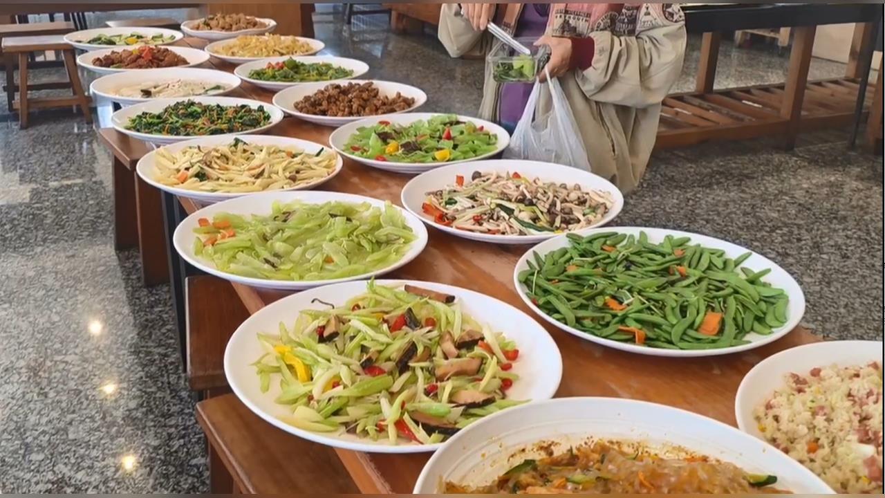 77歲翁吃素卻「膽固醇、尿酸飆高」？醫示警「1素食地雷」恐腦中風！